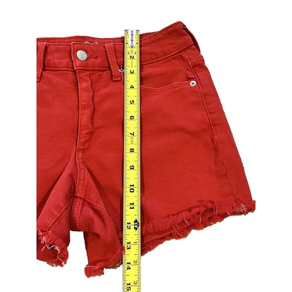 Universal Thread Wmn Red Denim Shorts High Rise Shortie Cut Off Fringe Stretch 2 - Picture 2 of 7